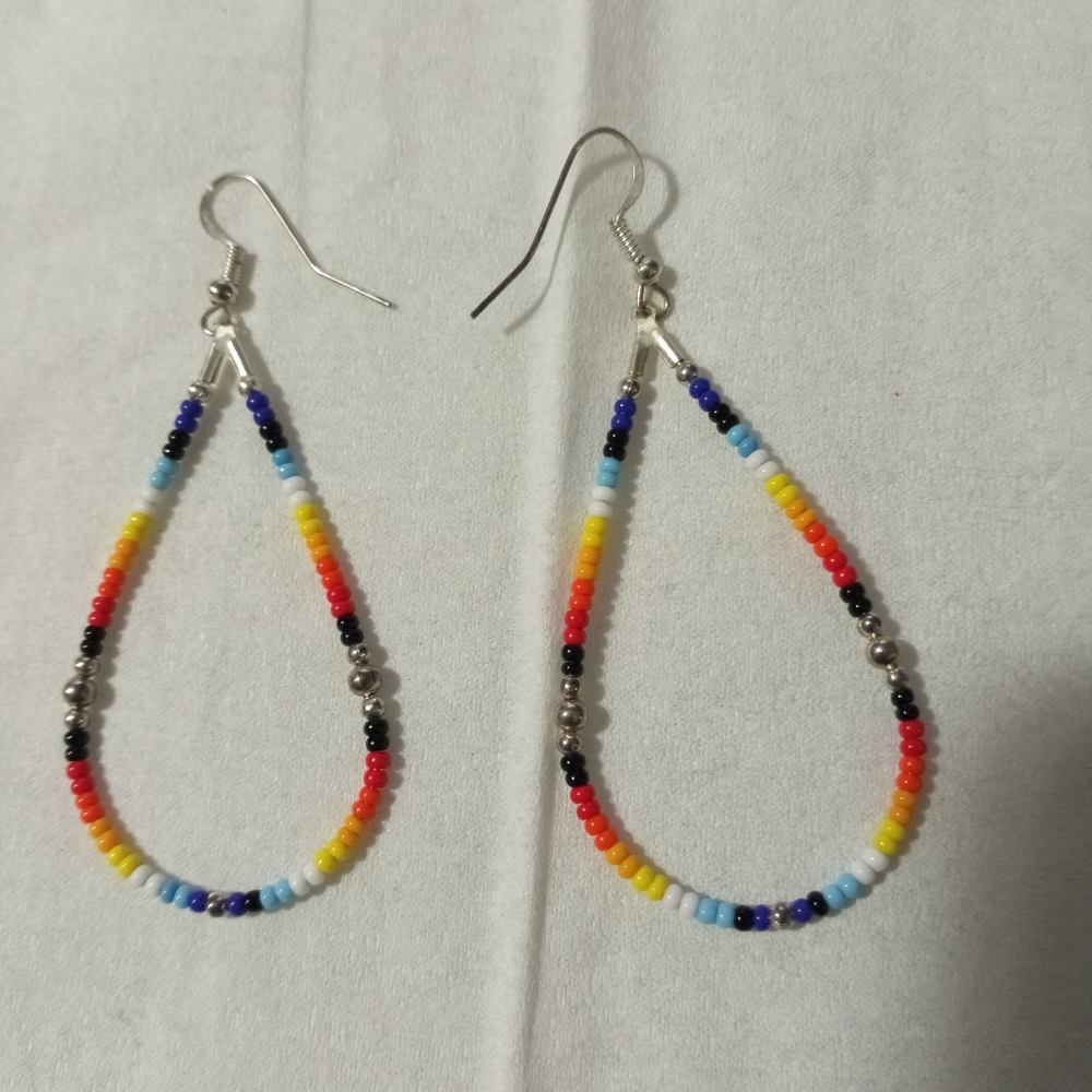 HOOPED EARRINGS